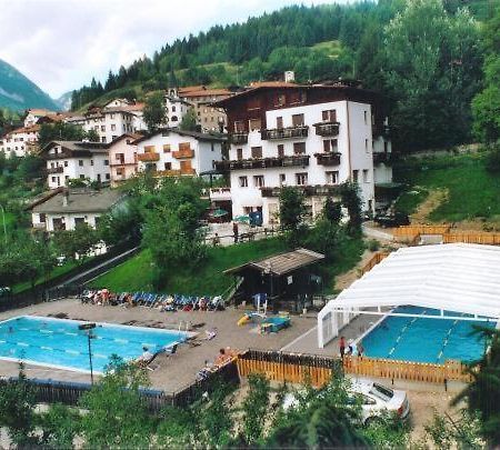 Sporting Hotel Club Pelos Bagian luar foto