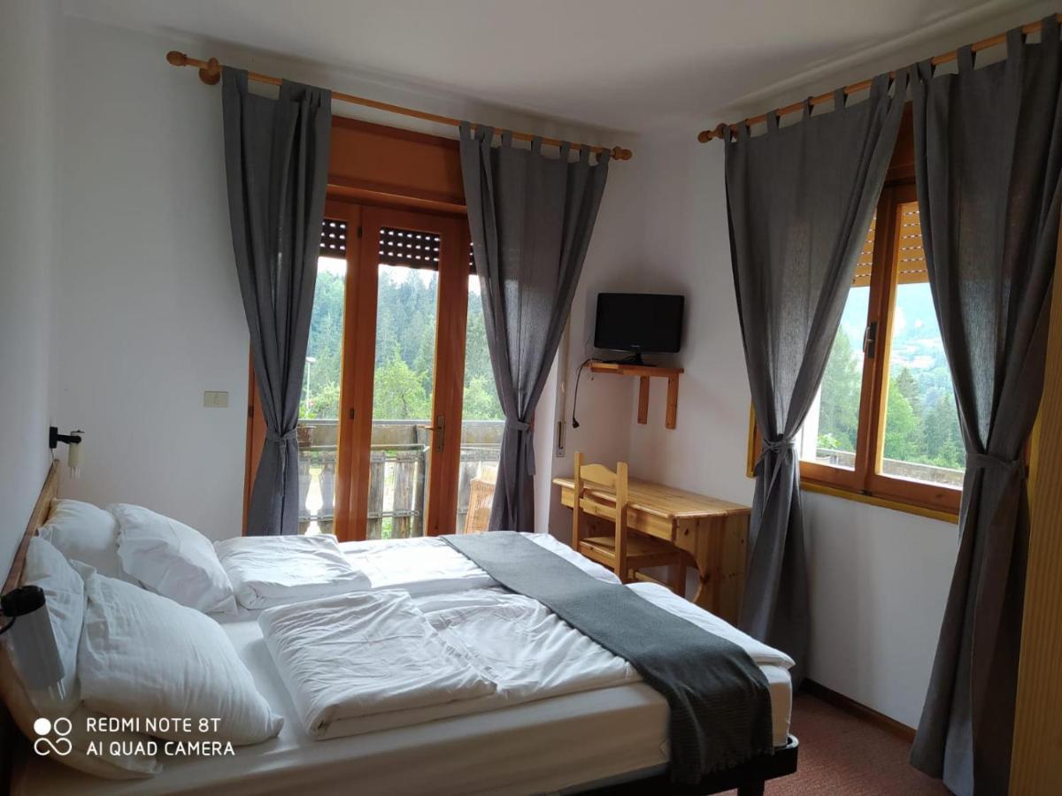 Sporting Hotel Club Pelos Bagian luar foto