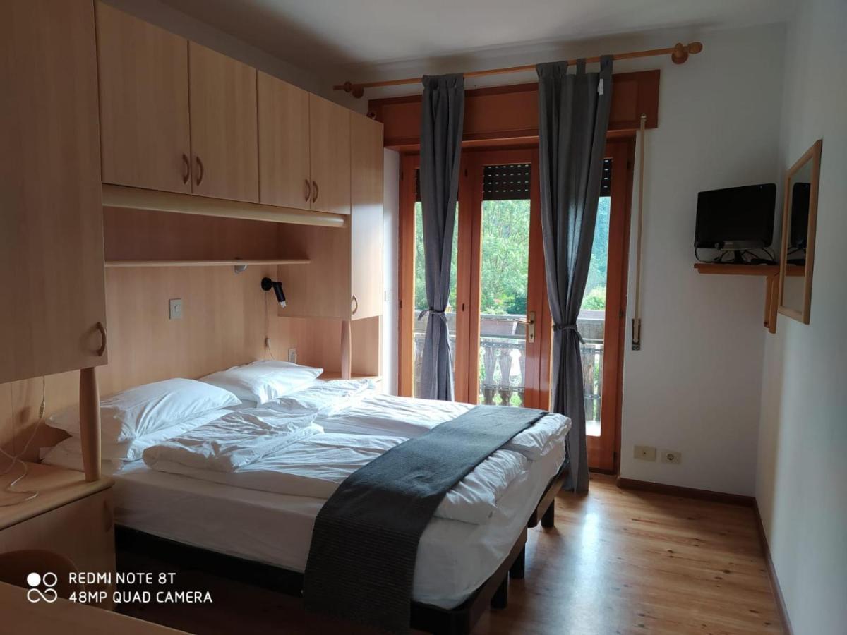 Sporting Hotel Club Pelos Bagian luar foto